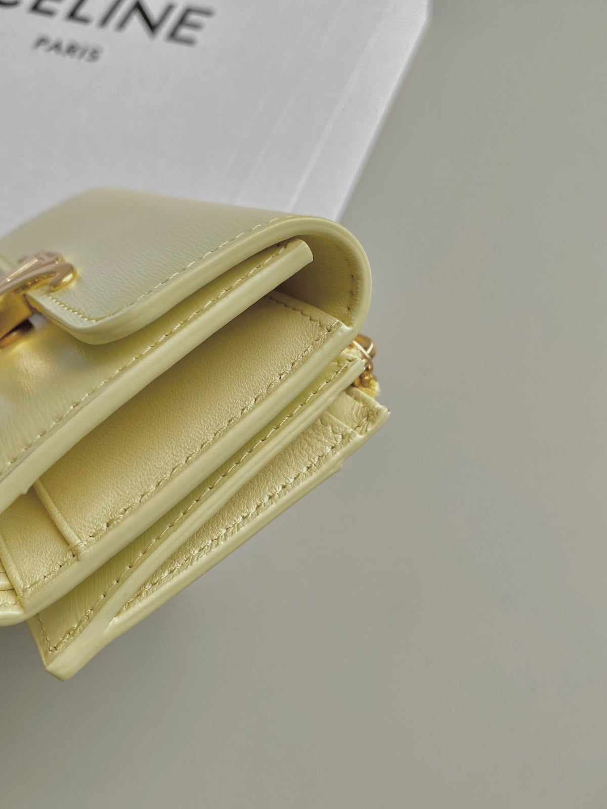 TRIOMPHE 9 WALLET TWO-IN-ONE YELLOW PASTEL CALFSKIN