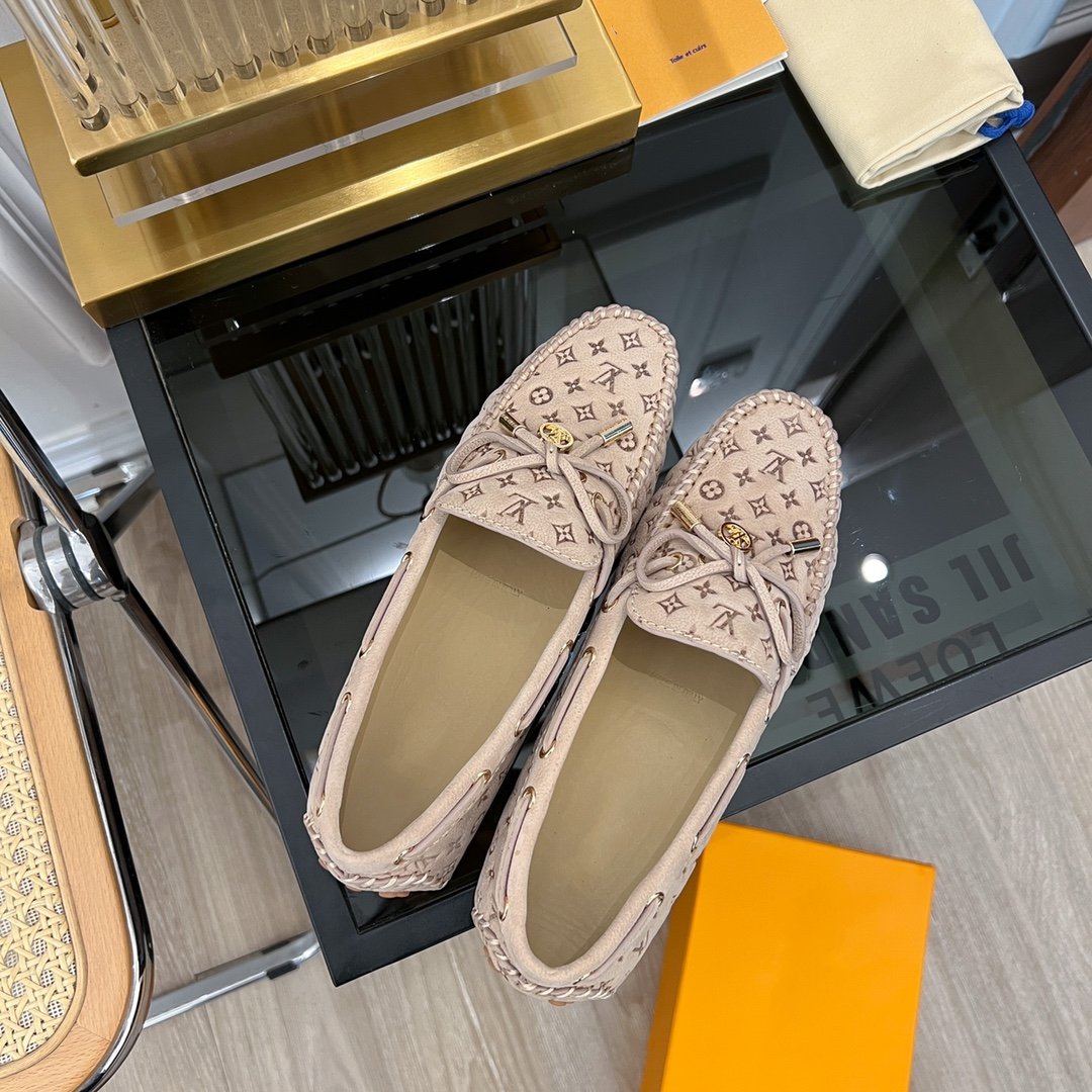 LV GLORIA FLAT LOAFER LOGO STAMPING BEIGE
