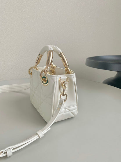 MINI LADY 19 IN WHITE LAMBSKIN