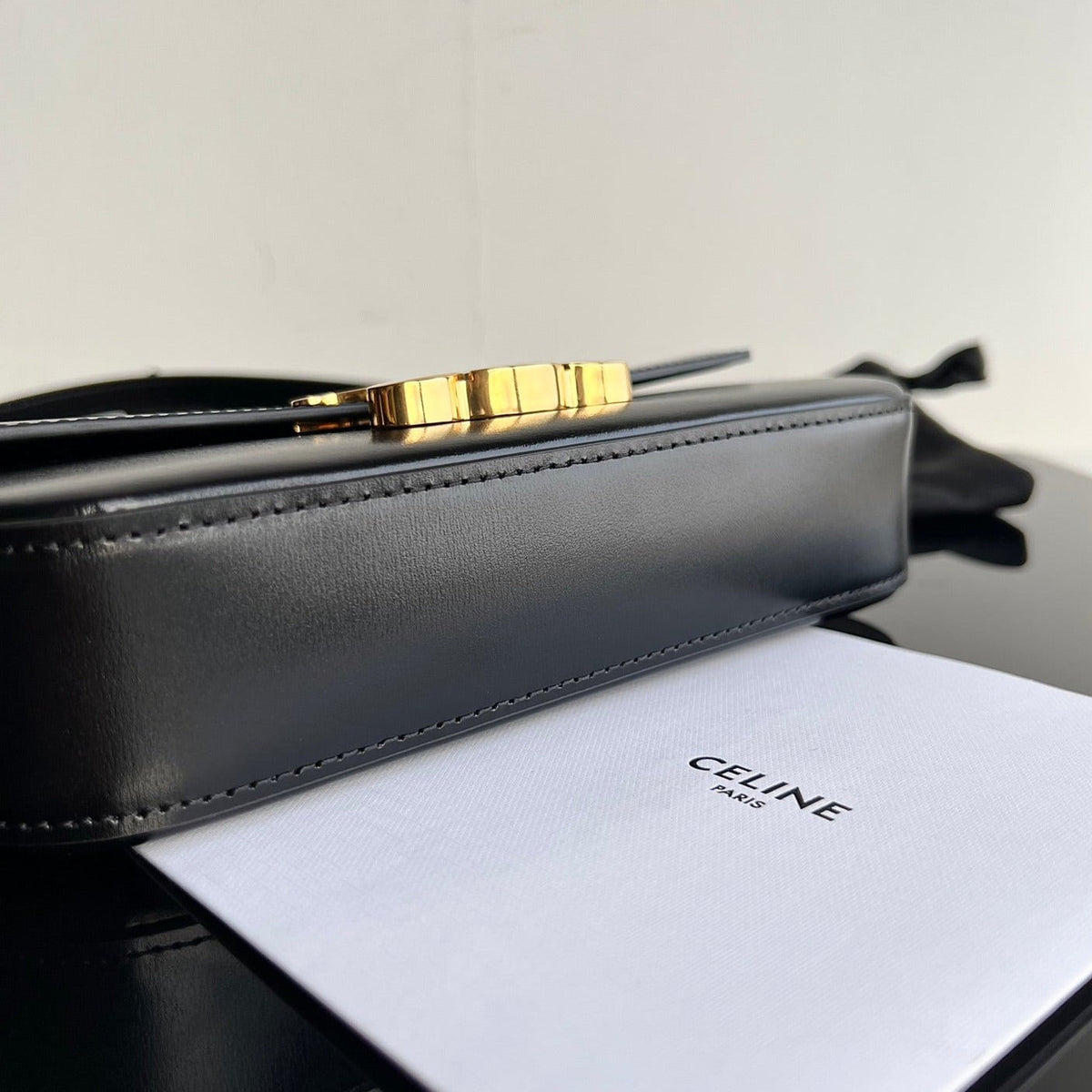 TRIOMPHE 20 BLACK CALFSKIN