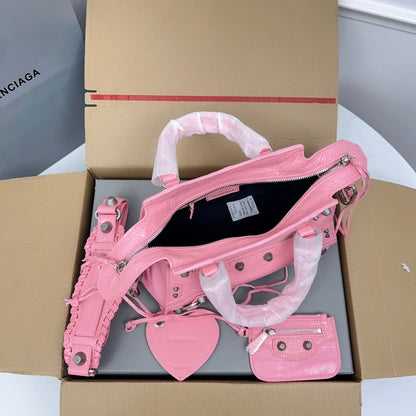 NEO CAGOLE 26 IN FLAMINGO PINK LAMBSKIN