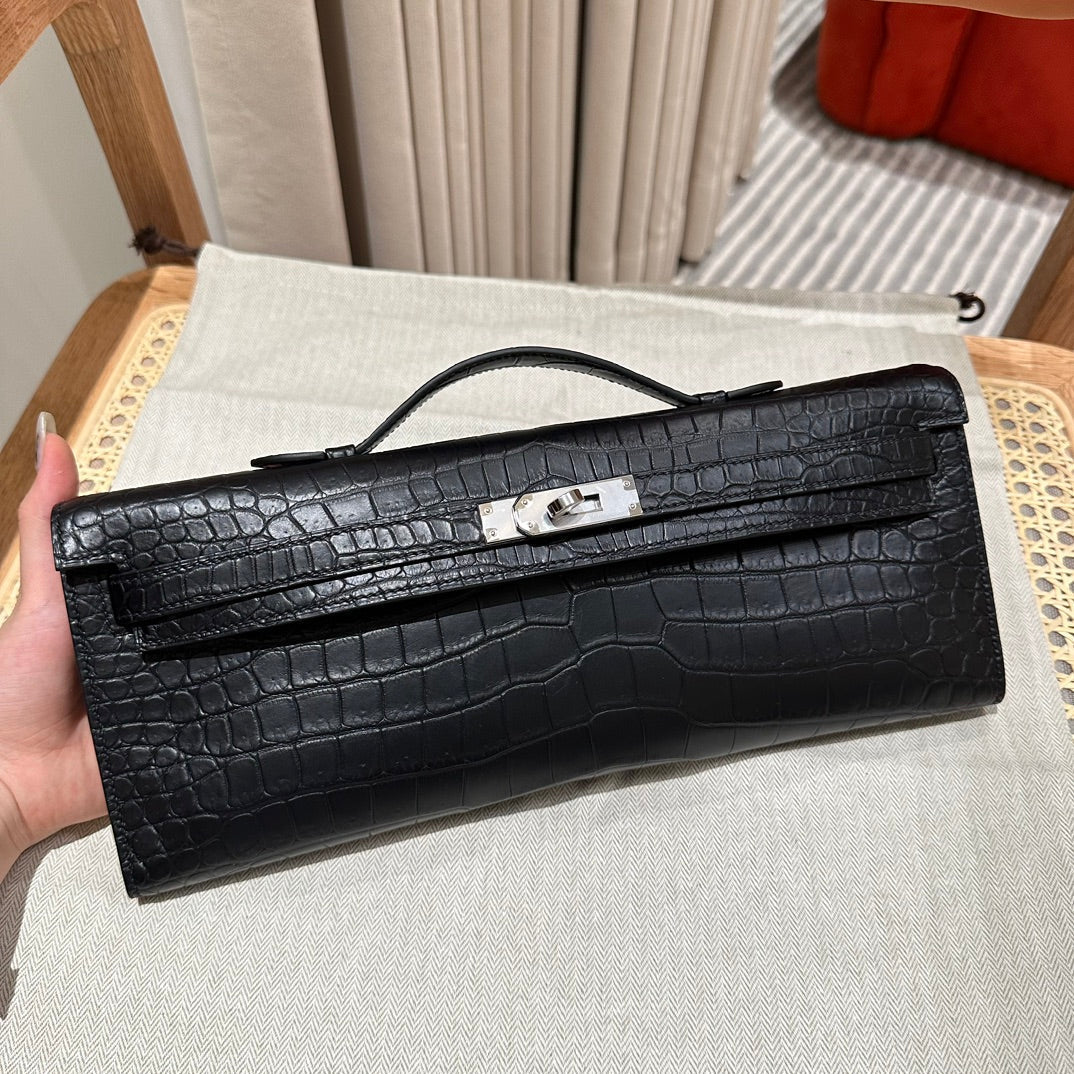 KELLY CUT 31 IN BLACK SHINY ALLIGATOR LEATHER WITH SILVER HARDWARE