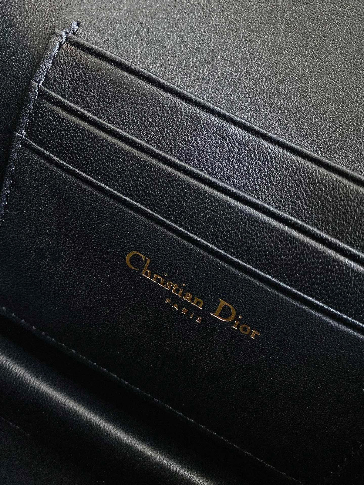 MINI CHAIN BAG 17 IN BLACK CALFSKIN