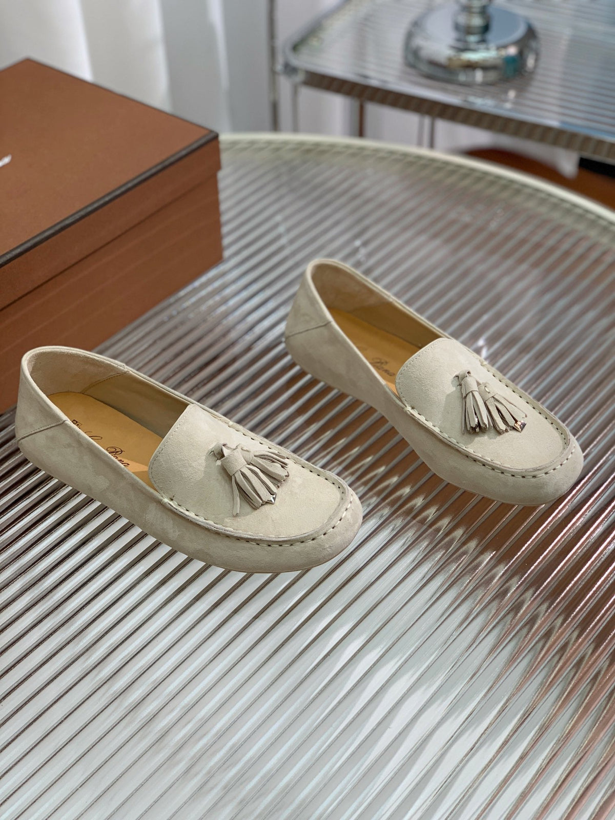 LP DOT SOLE WALK LOAFERS CREAMY WHITE SUEDE
