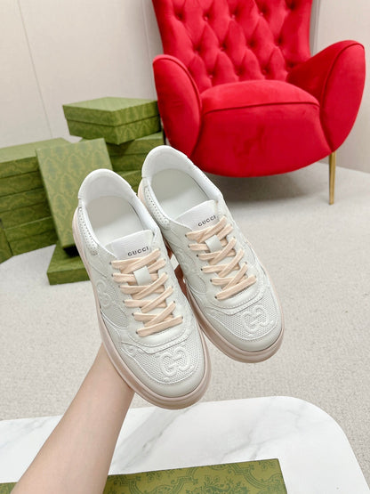 GG EMBOSSED TRAINER WHITE AND PASTEL PINK CALFSKIN