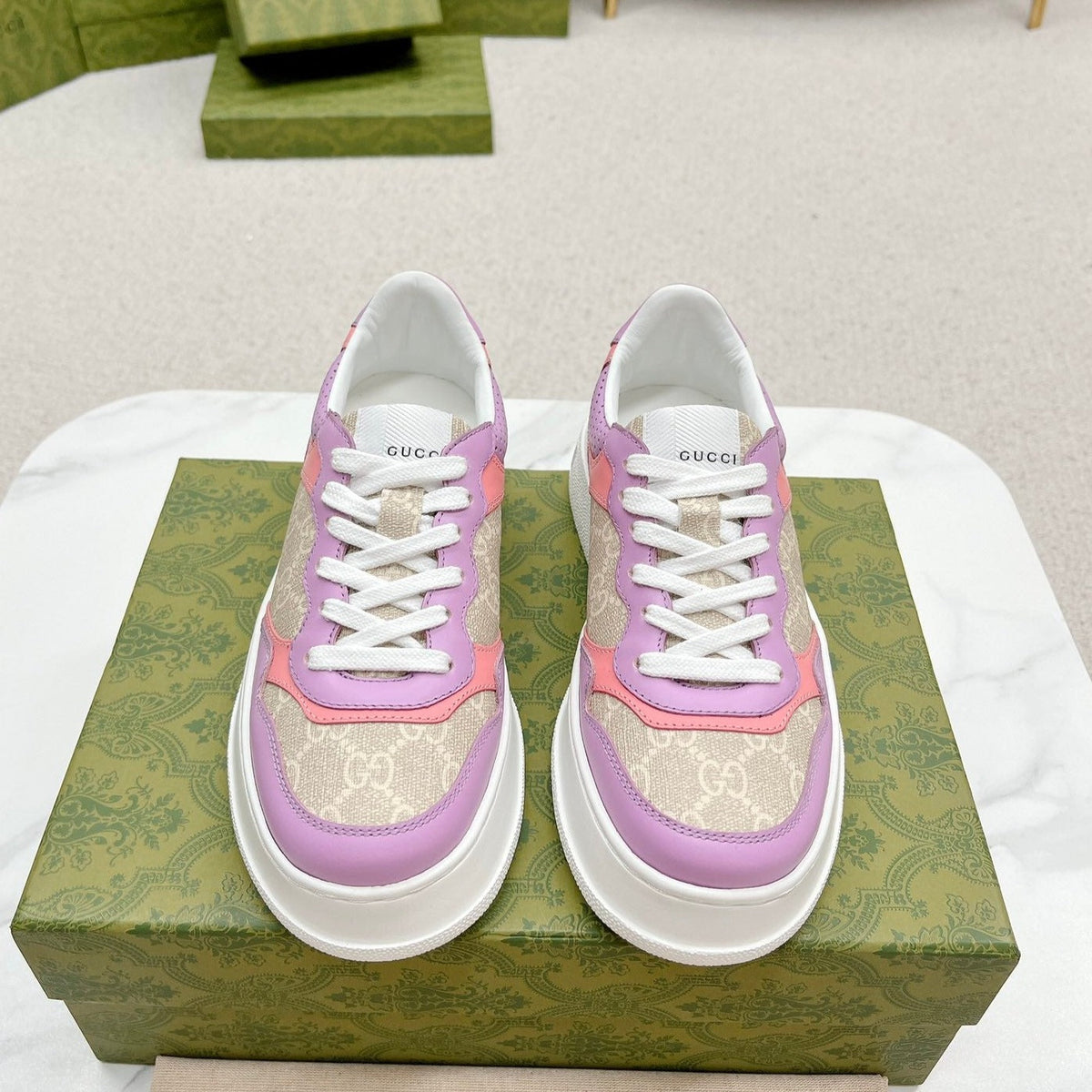GG TRAINER LIGHT GRAY AND PURPLE CALFSKIN