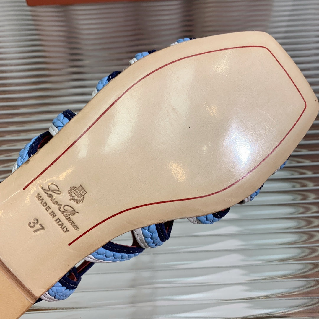 LP SPRIGHTLY CHARMS SANDAL SKY CALFSKIN