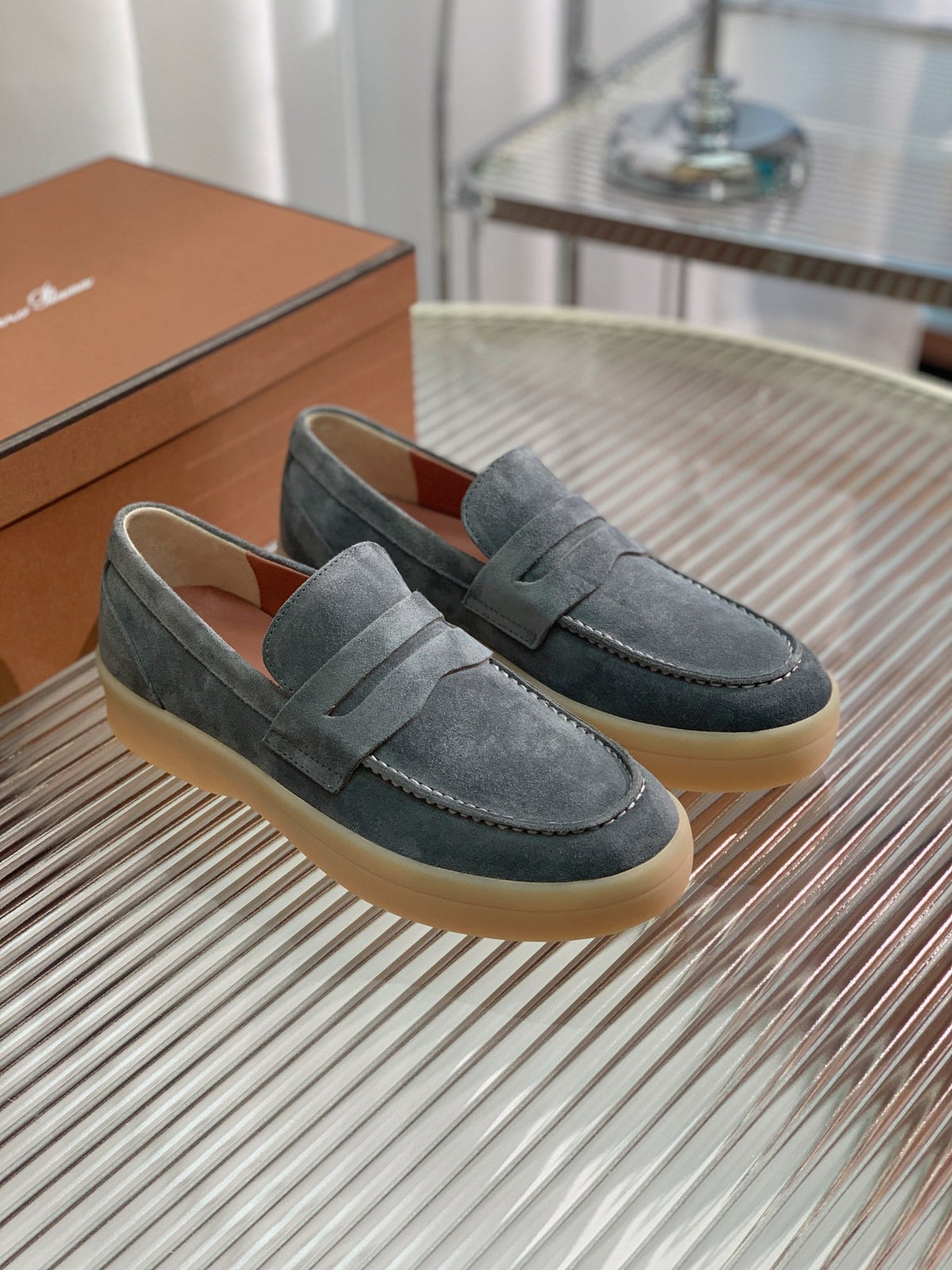 LP RETRO SUMMER WALK LOAFERS GRAY BLACK SUEDE