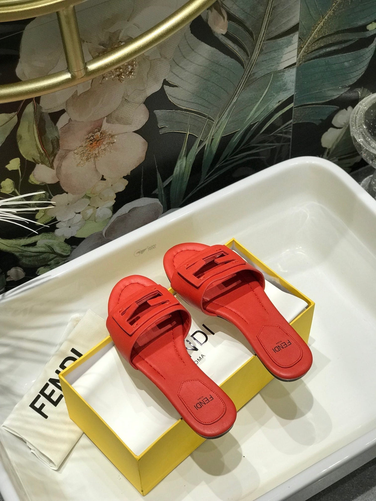 FENDI BAGUETTE SLIDES IN CHERRY RED LAMBSKIN
