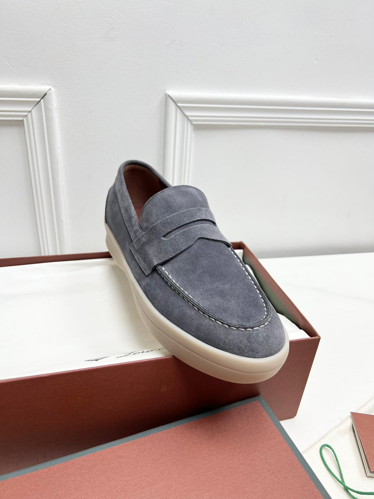 LP RETRO SUMMER WALK LOAFERS GRAY SUEDE