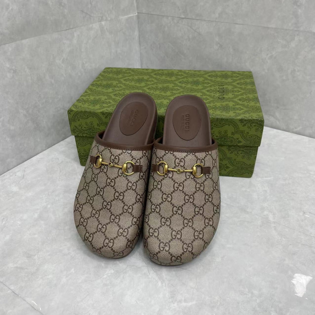 MULE WITH GOLD HORSEBIT IN BEIGE AND EBONY MONOGRAM CANVAS