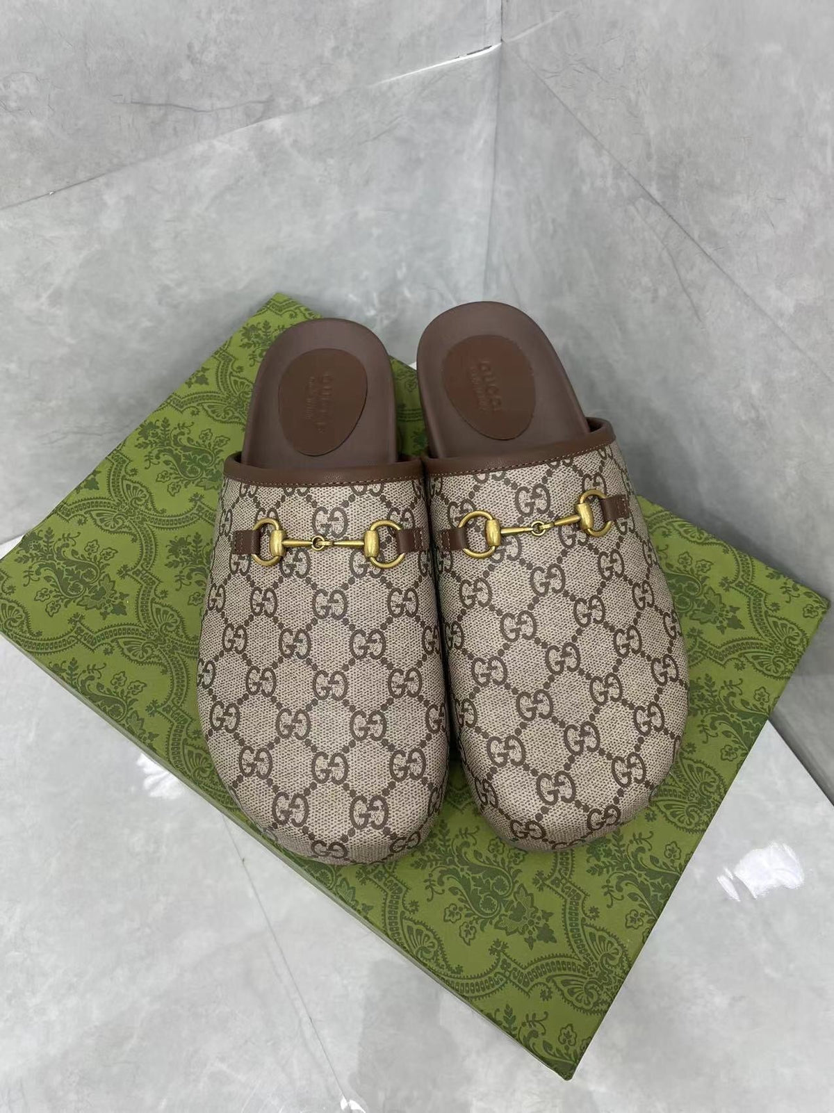 MULE WITH GOLD HORSEBIT IN BEIGE AND EBONY MONOGRAM CANVAS