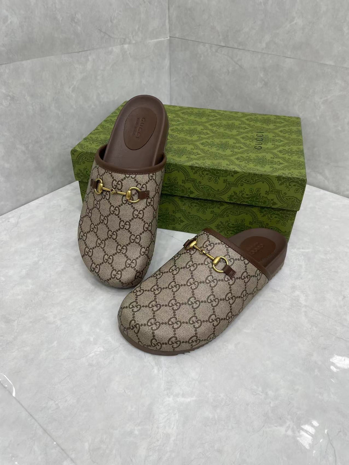 MULE WITH GOLD HORSEBIT IN BEIGE AND EBONY MONOGRAM CANVAS