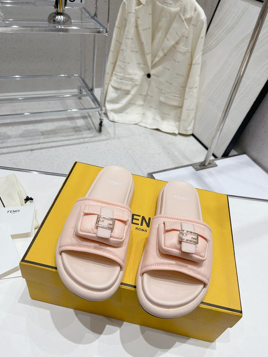 FENDI BAGUETTE SLIPPERS IN PASTEL PINK LAMBSKIN WITH GOLD HARDWARE