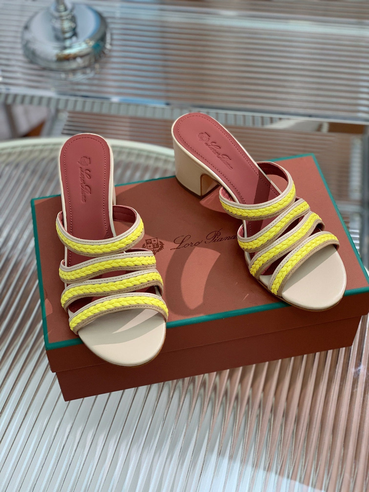 LP SPRIGHTLY CHARMS MID-SANDAL LEMON CALFSKIN
