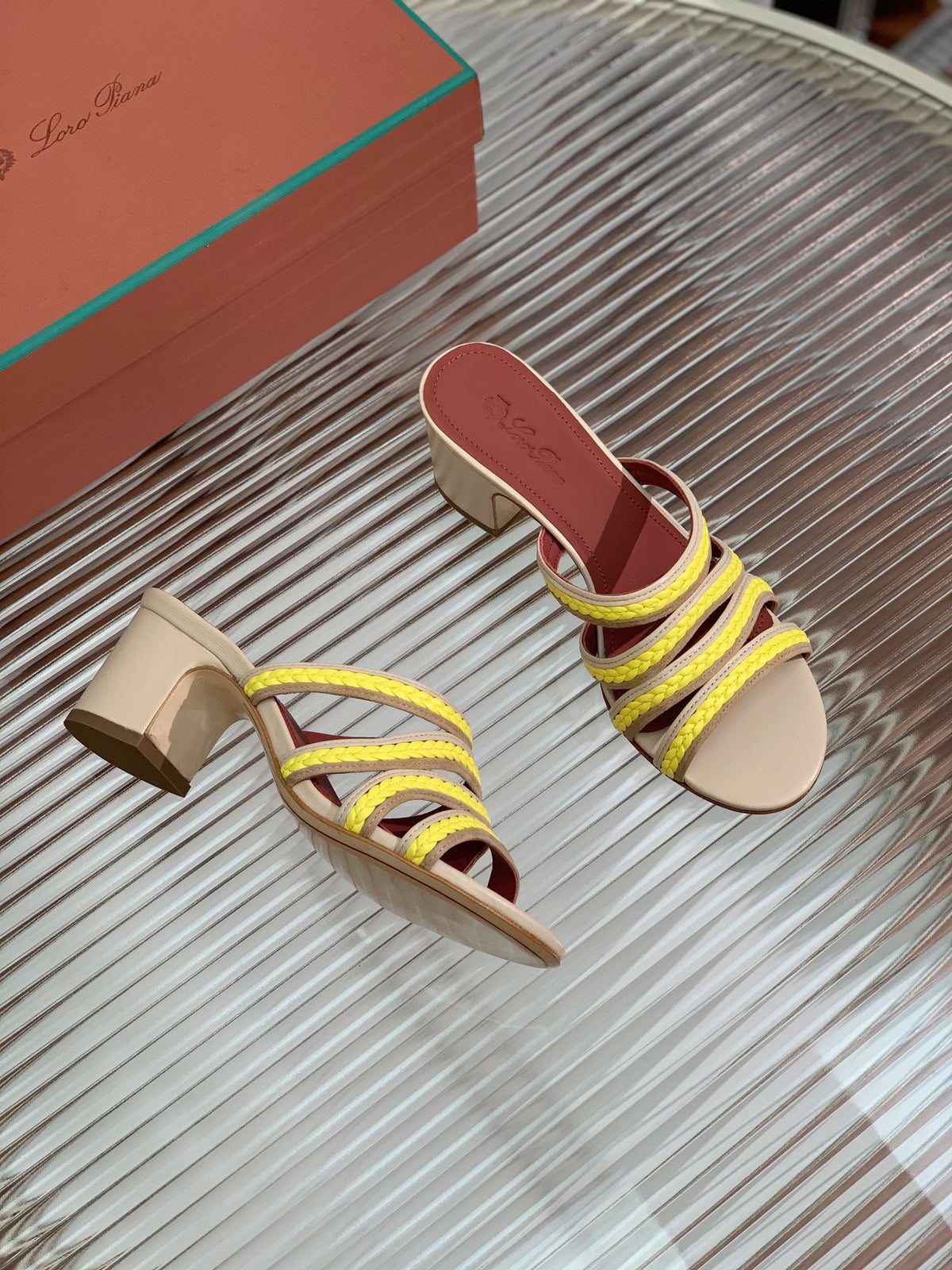 LP SPRIGHTLY CHARMS MID-SANDAL LEMON CALFSKIN