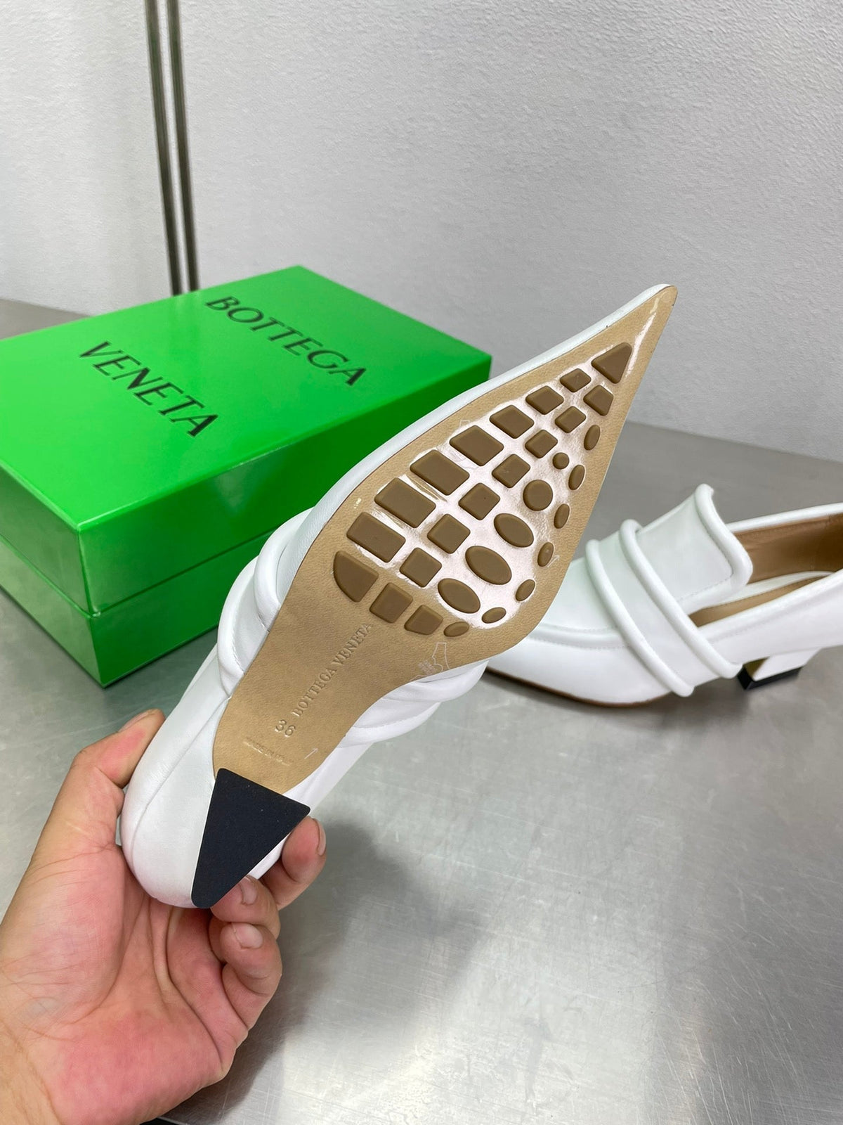 HIGH PUMP 35 MM IN WHITE CALFSKIN