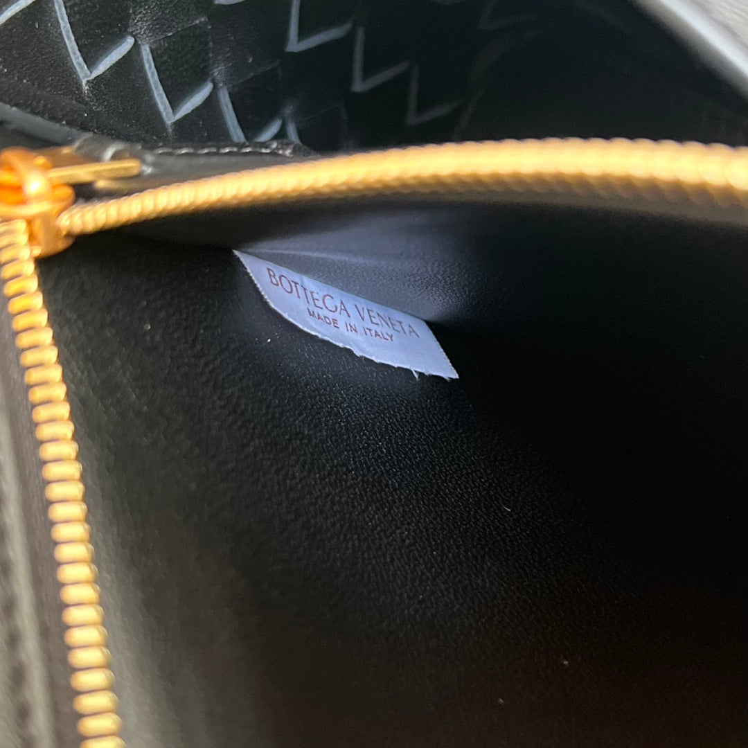 SMALL ANDIAMO 29 IN BLACK LAMBSKIN