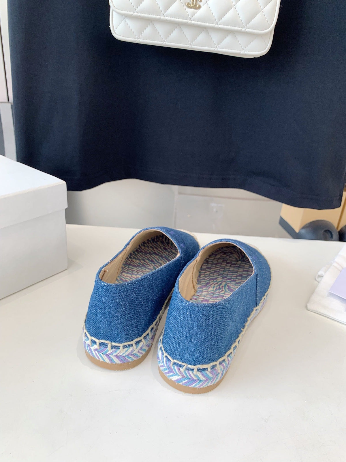 LOAFER SHOES IN CERULEAN BLUE DENIM AND WOVEN RAFFIA