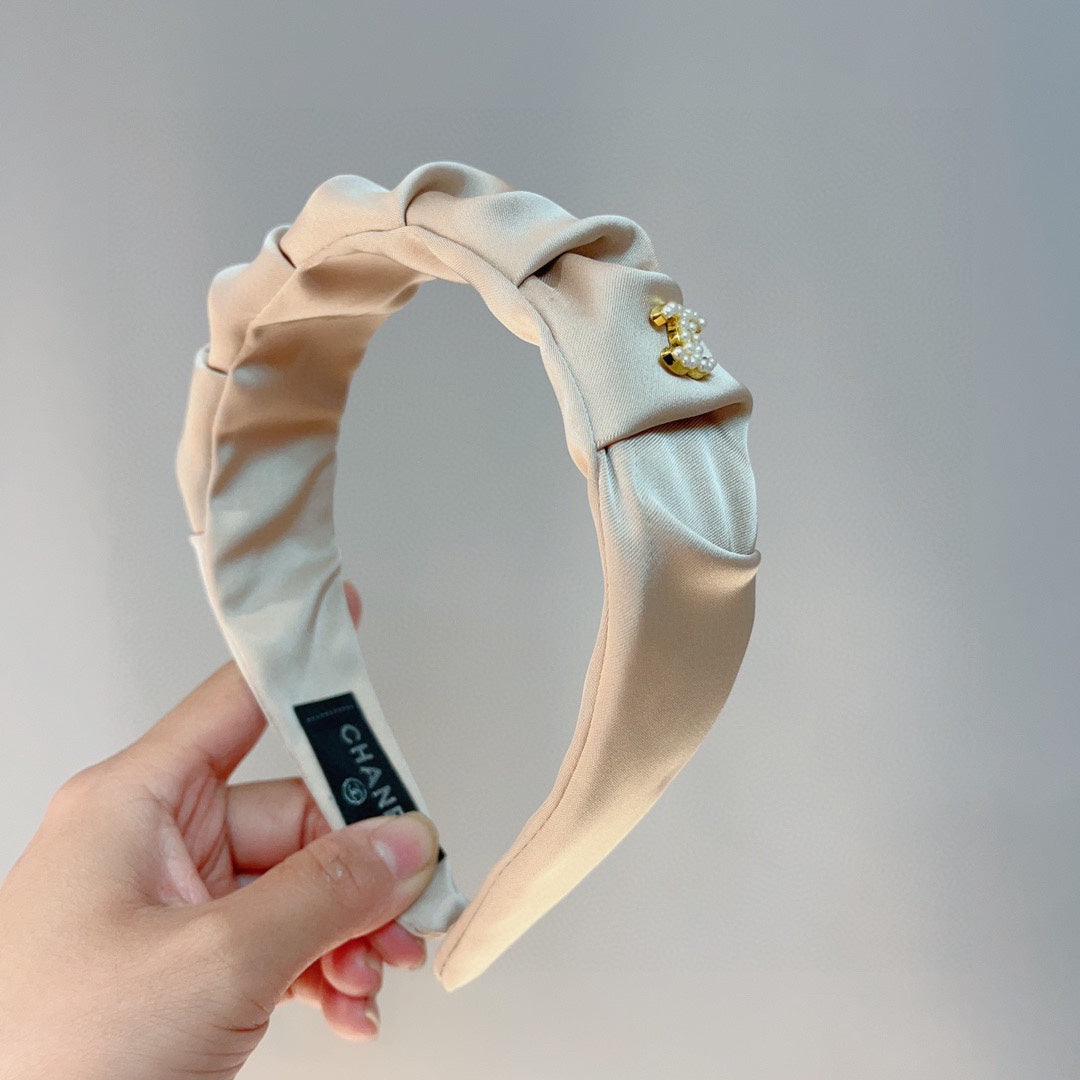 WHITE CREAM FABRIC HAIRBAND 925660