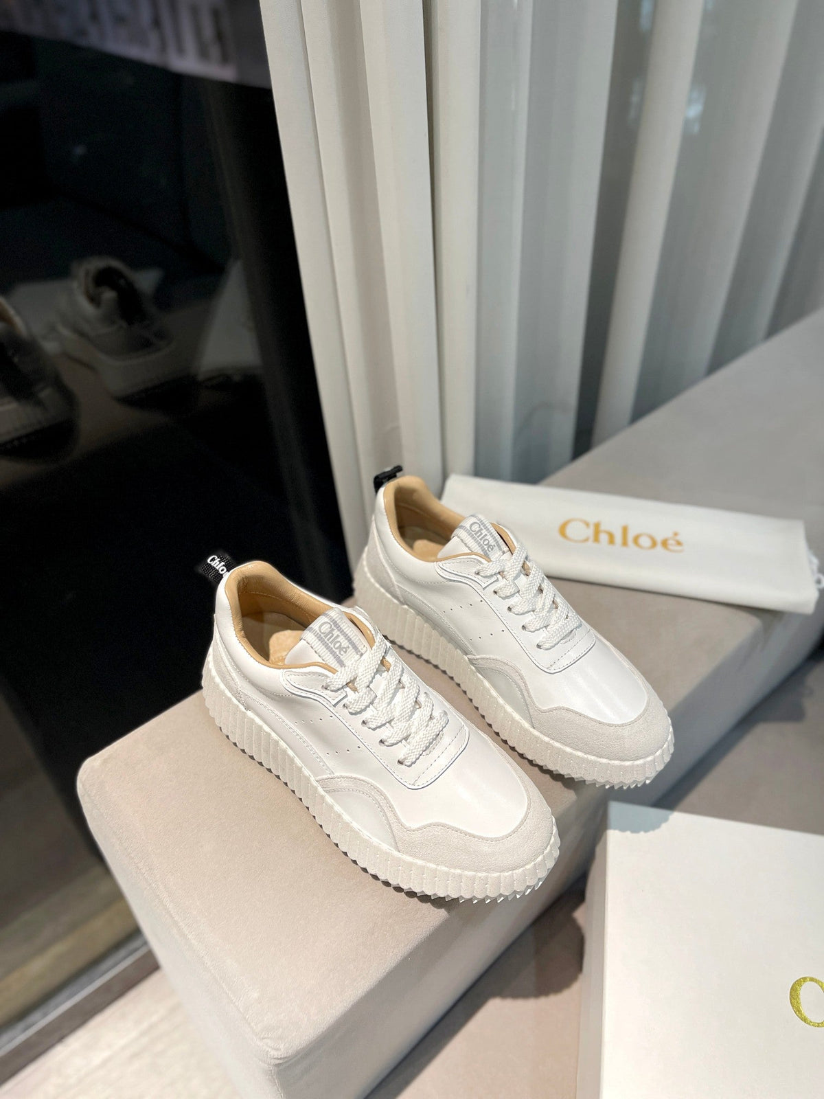 NAMA SNEAKER IN WHITE LAMBSKIN AND DOVE GREY SUEDE