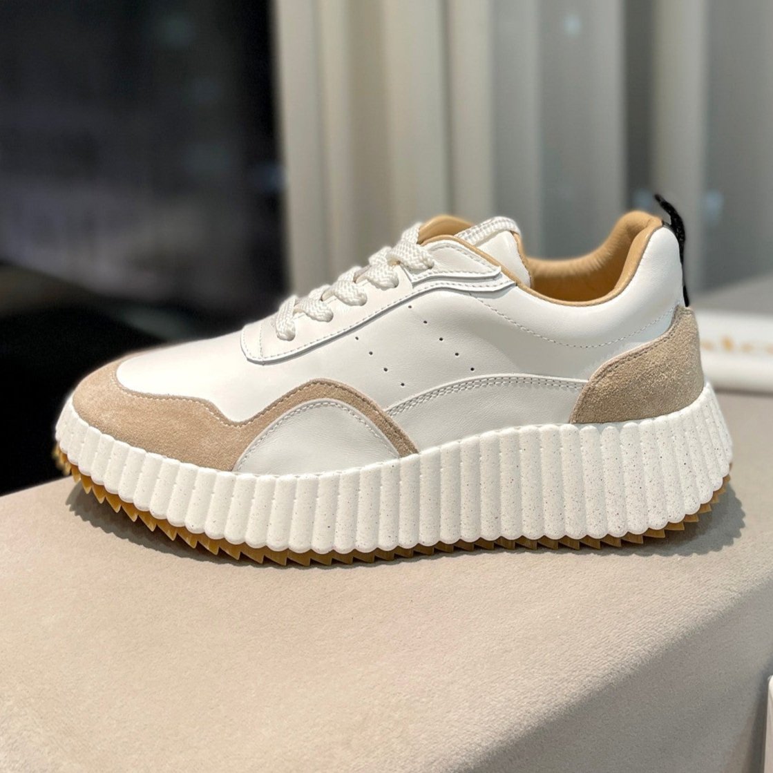 NAMA SNEAKER IN WHITE LAMBSKIN AND TAN BROWN SUEDE