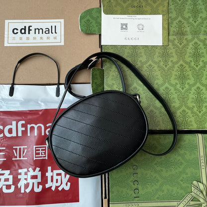 SMALL BLONDIE OVAL SHOULDER BAG 20 IN BLACK CALFSKIN