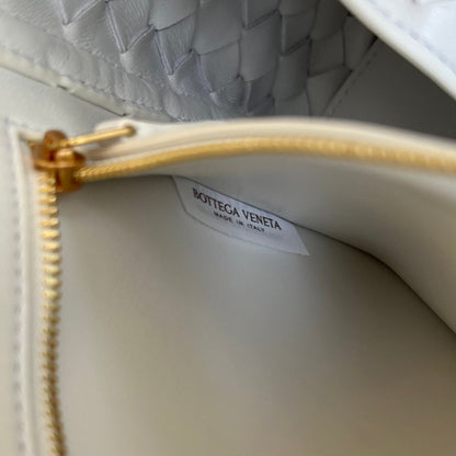 SMALL ANDIAMO 29 IN WHITE LAMBSKIN