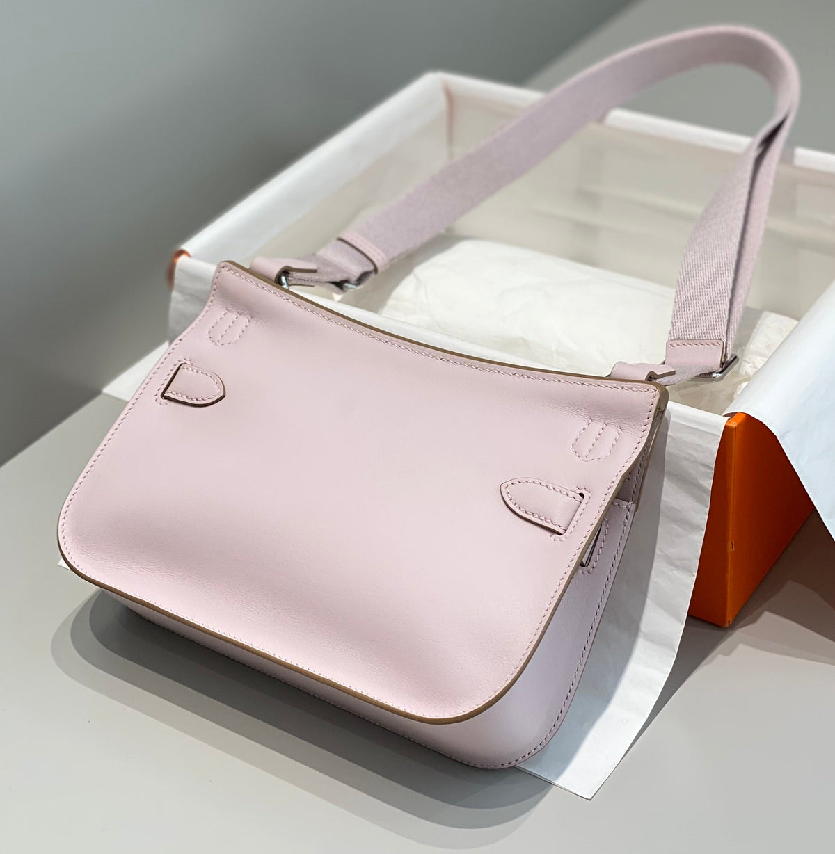 HM JYPSIERE SHOULDER BAG 23 IN BABY PINK CALFSKIN