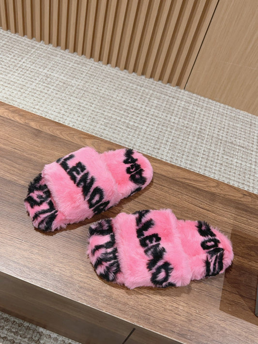 LAMB WOOL SLIPPER PINK AND BLACK