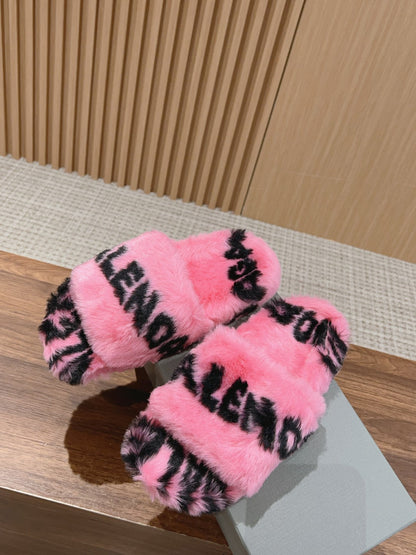 LAMB WOOL SLIPPER PINK AND BLACK