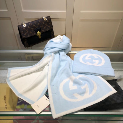 SET HAT AND SCARF IN LIGHT BLUE MIX WHITE CASHMERE 946330