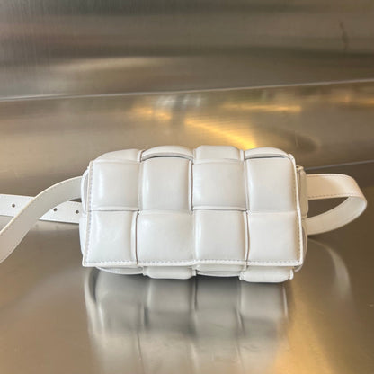MINI CASSETTE 18 IN WHITE LAMBSKIN