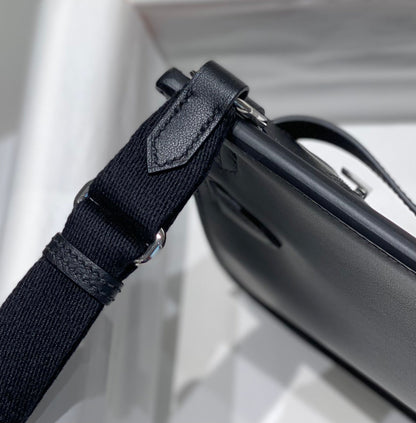 HM JYPSIERE SHOULDER BAG 23 IN NAVY BLUE CALFSKIN SILVER HARDWARE