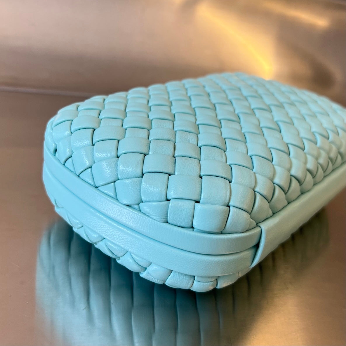 KNOT 20 IN BLUE PASTEL LAMBSKIN