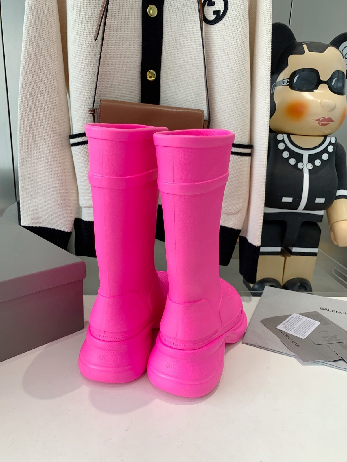 CROCS BOOTS IN BRIGHT PINK RUBBER