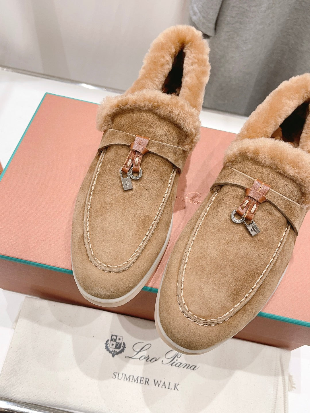 LP SUMMER CHARMS WALK LOAFERS TAWNY FLEECE