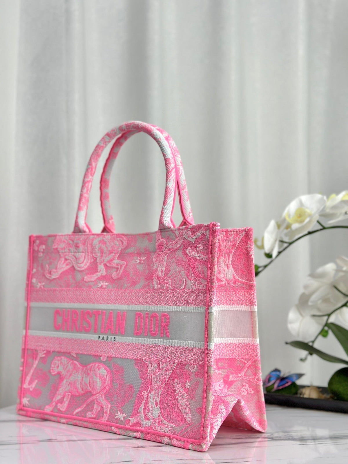 MEDIUM BOOK TOTE 37 CANDY PINK MACROCANNAGE EMBROIDERY