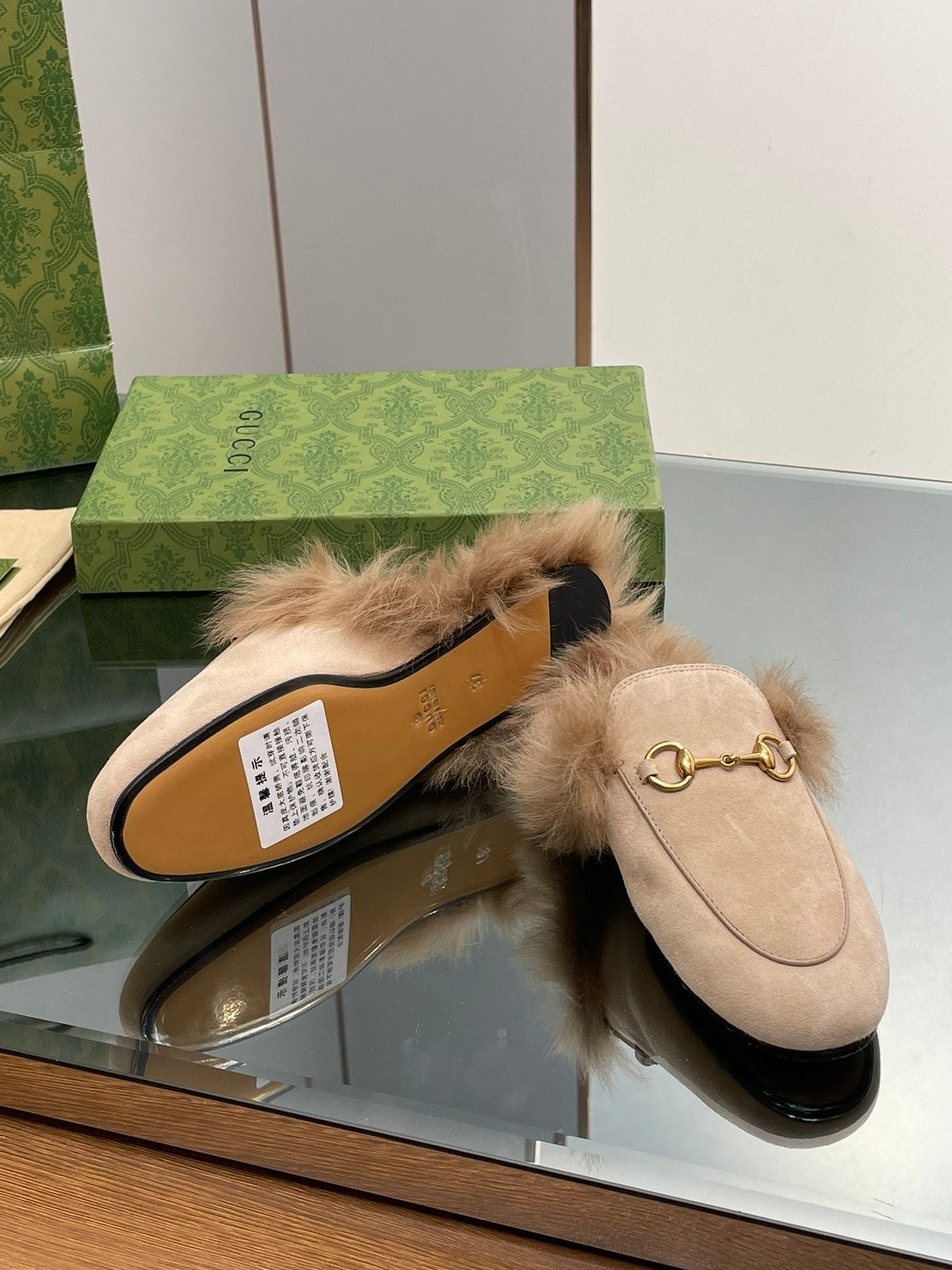 HORSEBIT MULE IN TAN BROWN SUEDE AND LAMB WOOL LINING