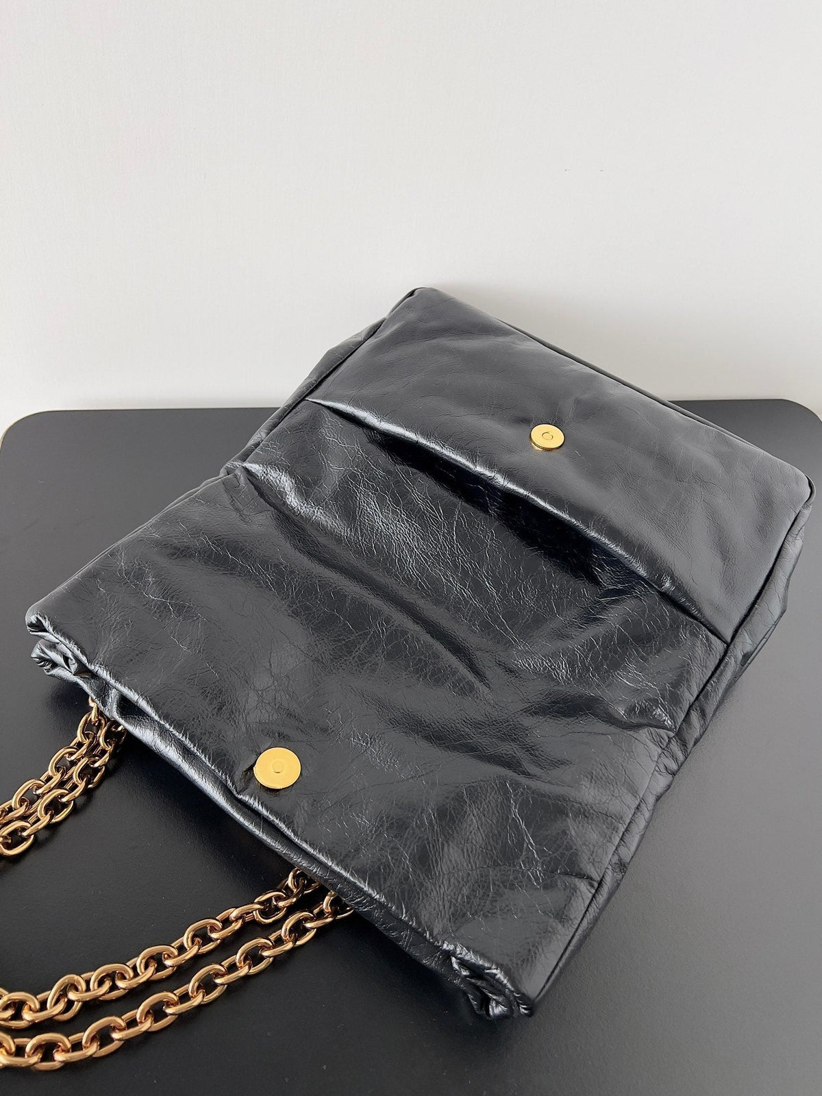 MONACO SMALL BAG 28 IN BLACK ARENA CALFSKIN GOLD HARDWARE