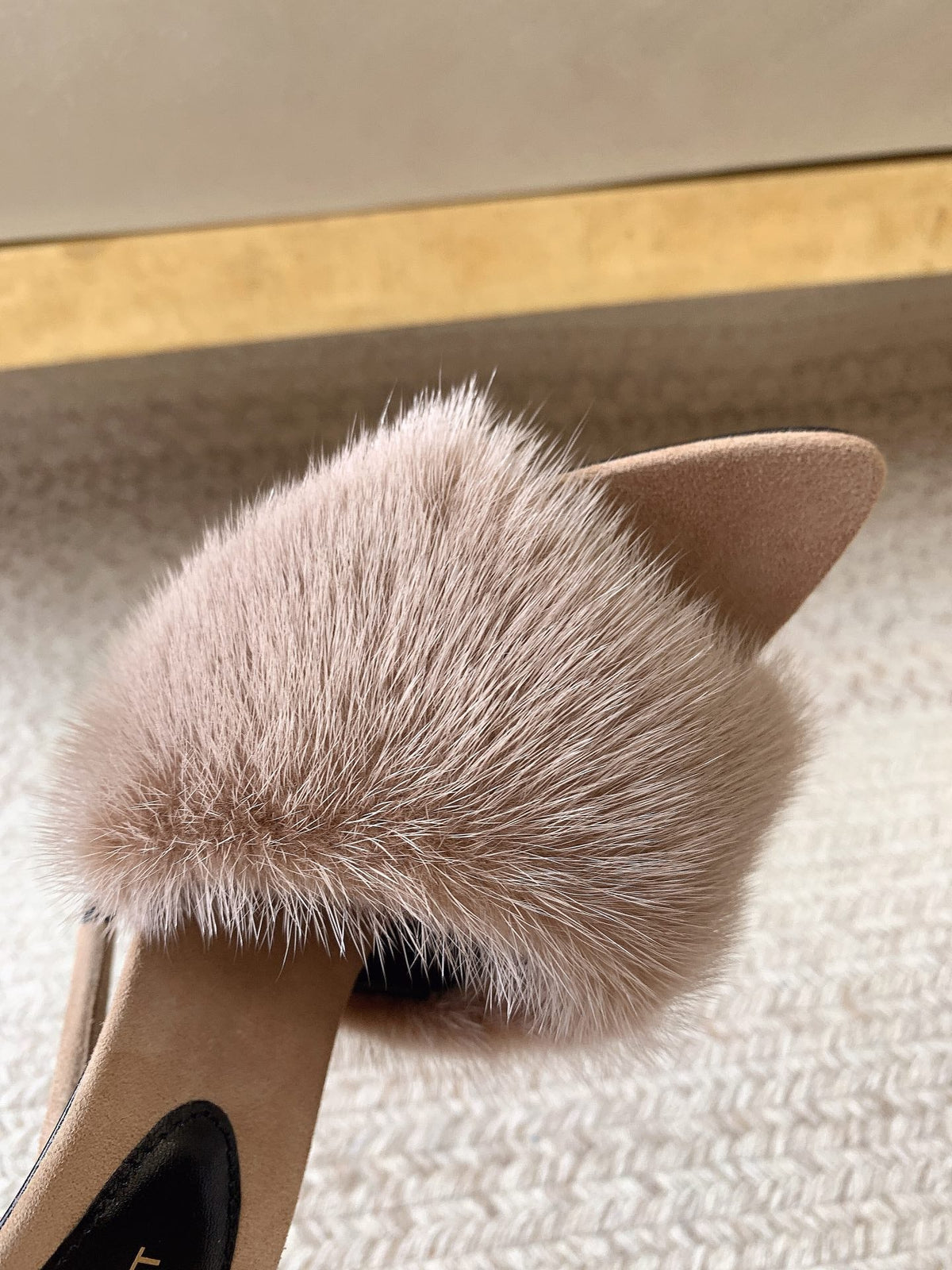 LA 16 HEELED MULES IN BEIGE RABBIT FUR AND SMOOTH LAMBSKIN