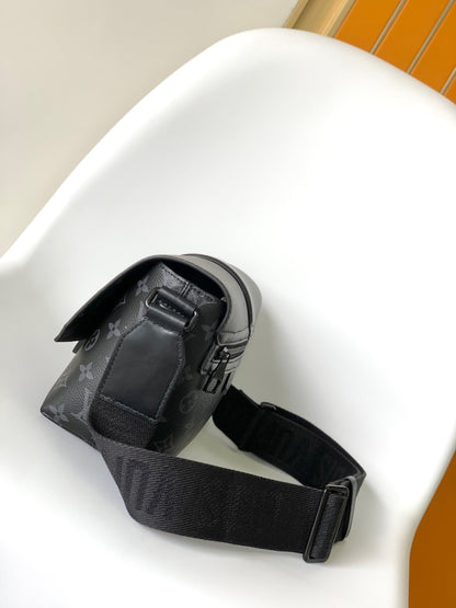 S-CAPE MESSENGER BAG 28 IN BLACK MONOGRAM ECLIPSE CANVAS