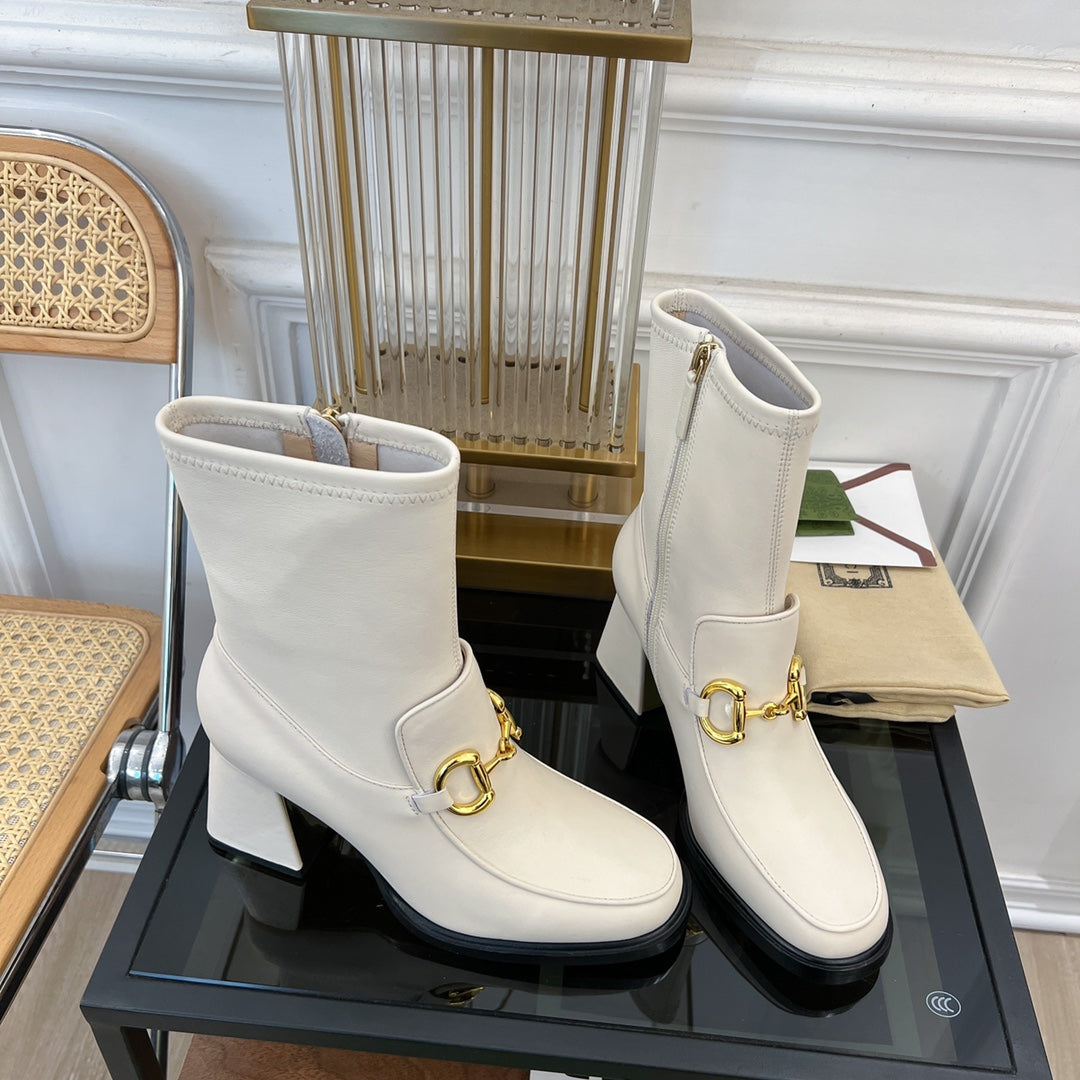 GG HORSEBIT ANKLE BOOTS IN WHITE SHEEPSKIN