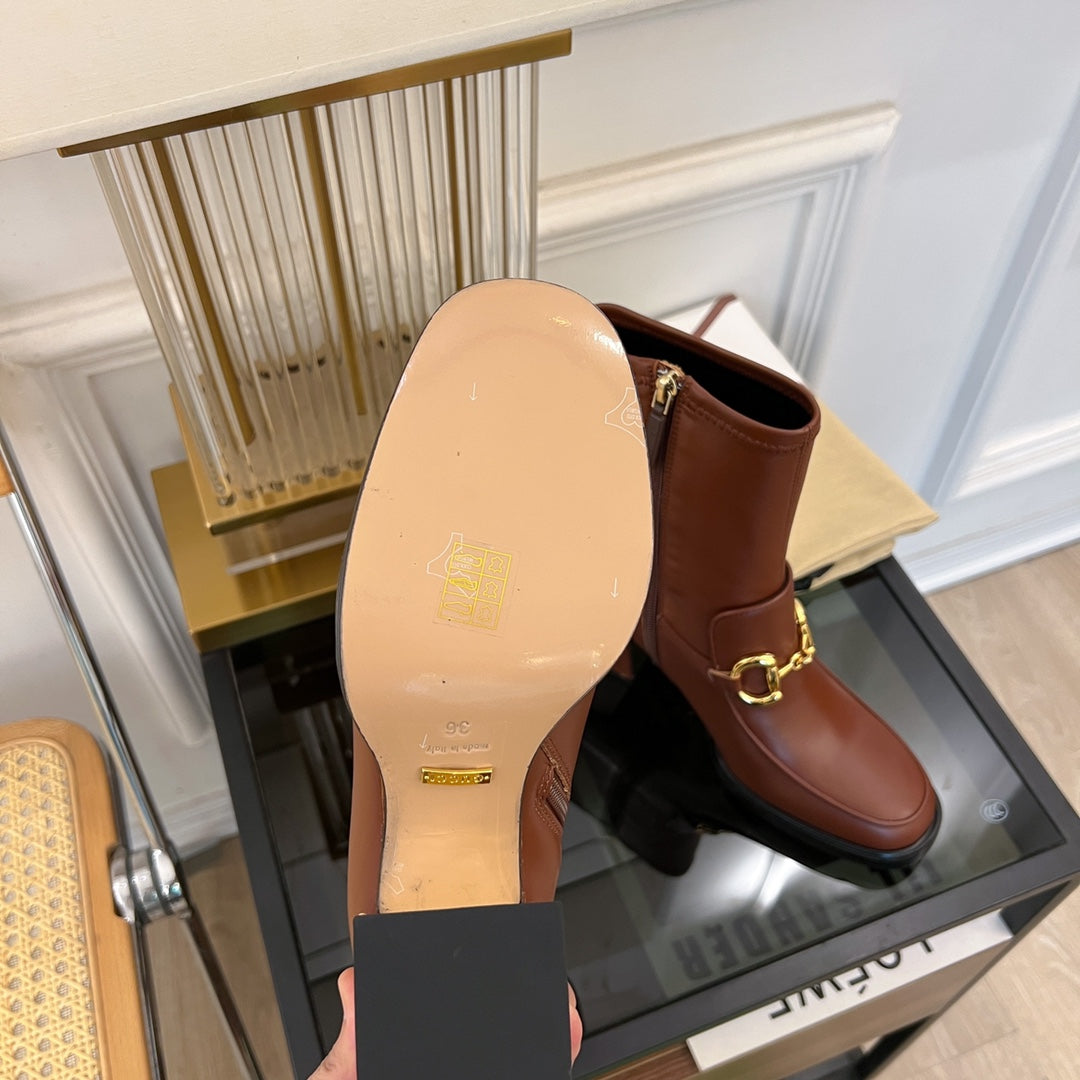 GG HORSEBIT ANKLE BOOTS IN RED BROWN SHEEPSKIN
