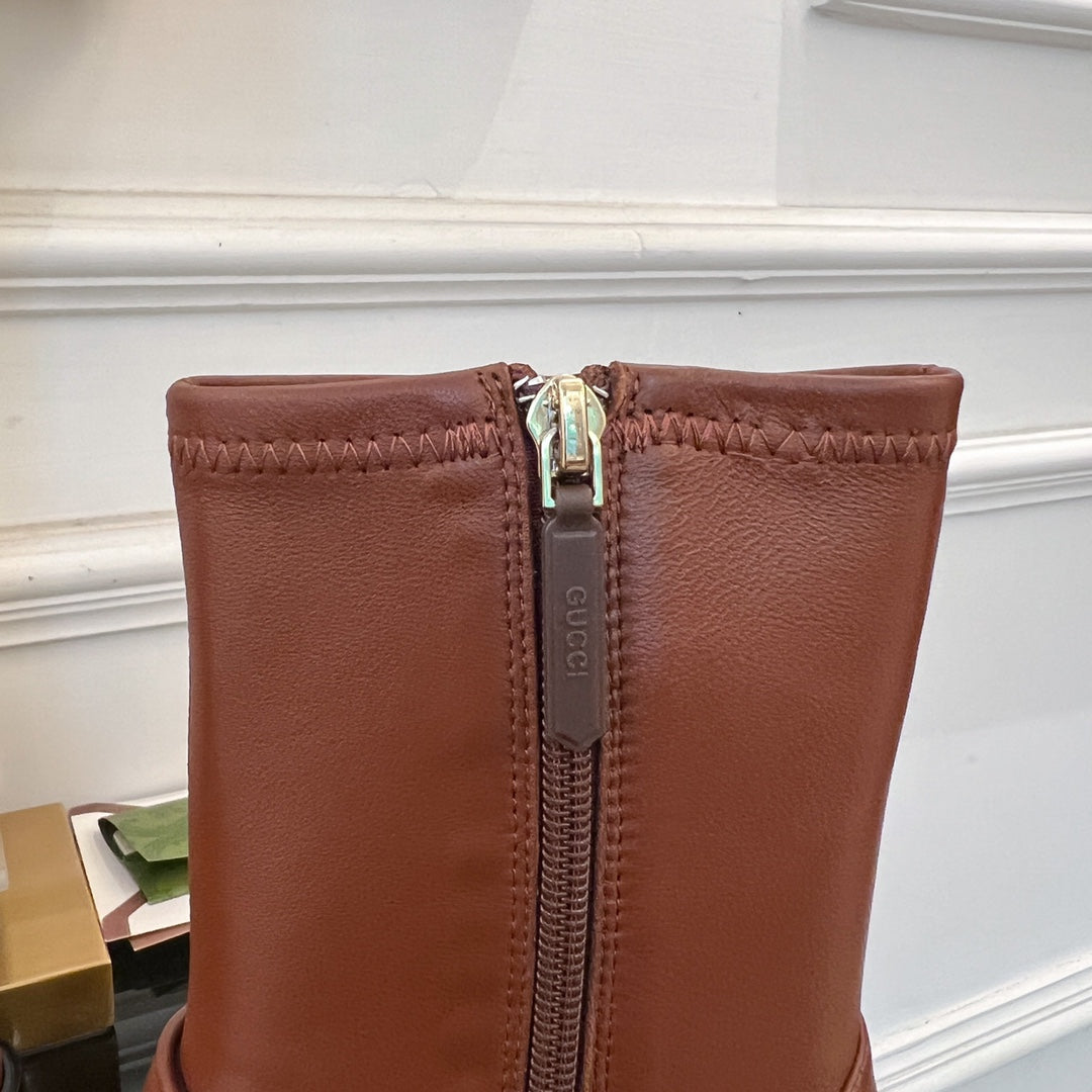 GG HORSEBIT ANKLE BOOTS IN RED BROWN SHEEPSKIN