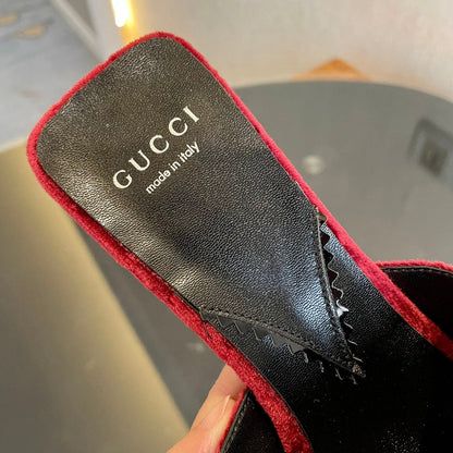 GG VELVET HIGH HEEL SANDALS WITH BEAUTIFUL LOGO DETAILS WINE RED