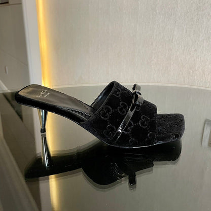 GG VELVET HIGH HEEL SANDALS WITH BEAUTIFUL LOGO DETAILS BLACK