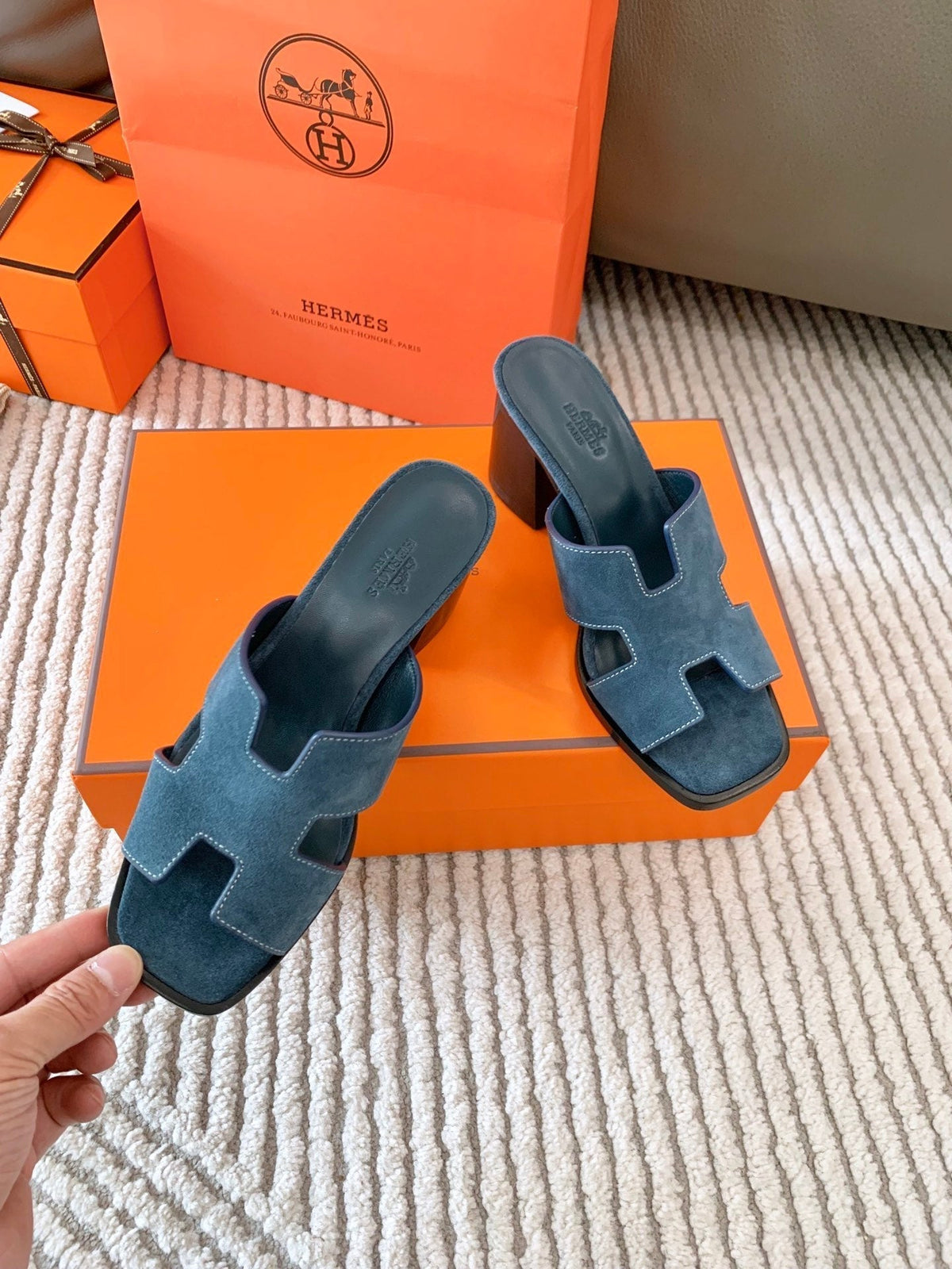 HELIA 60 SANDAL IN STONE BLUE SUEDE