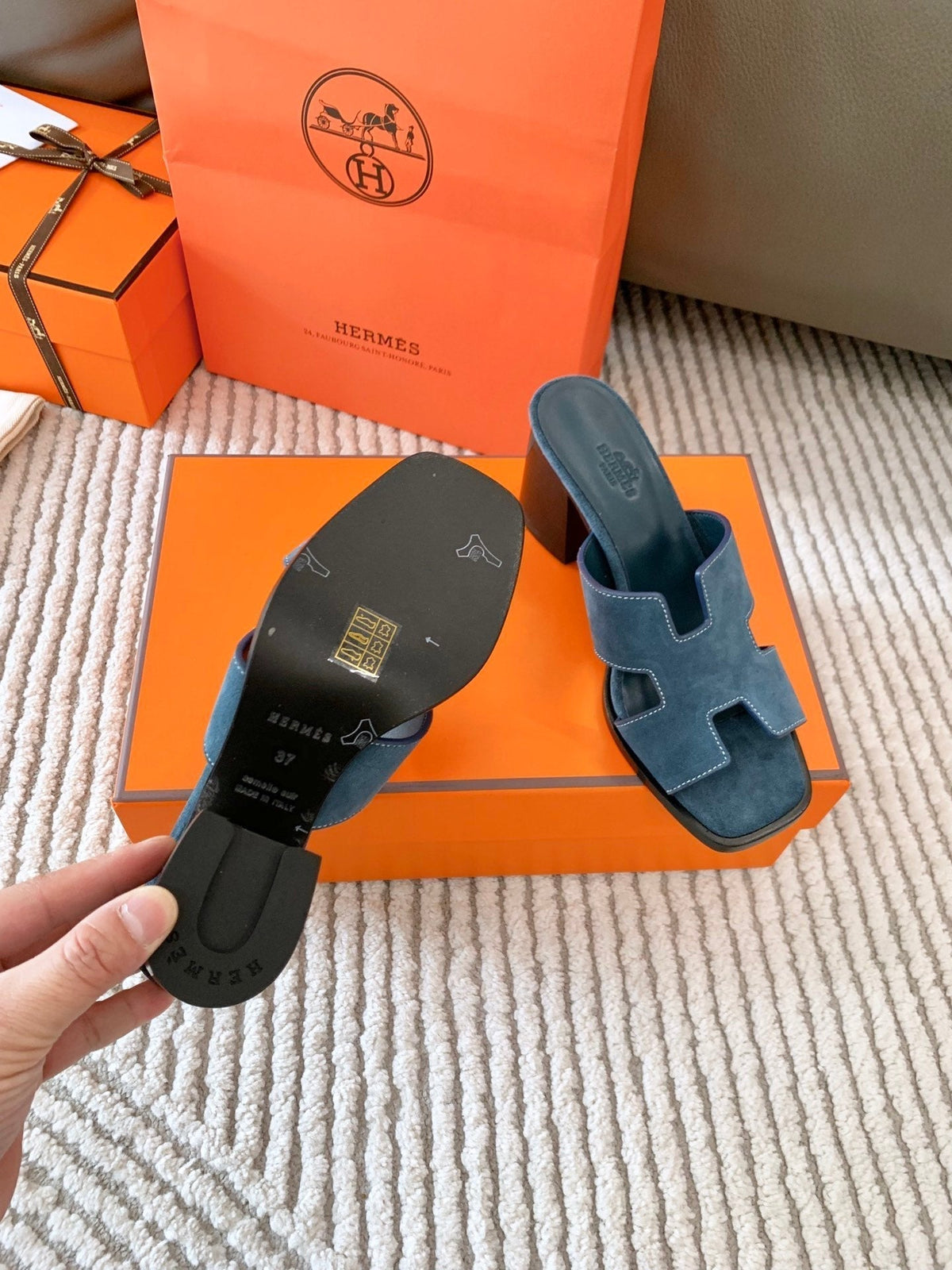 HELIA 60 SANDAL IN STONE BLUE SUEDE