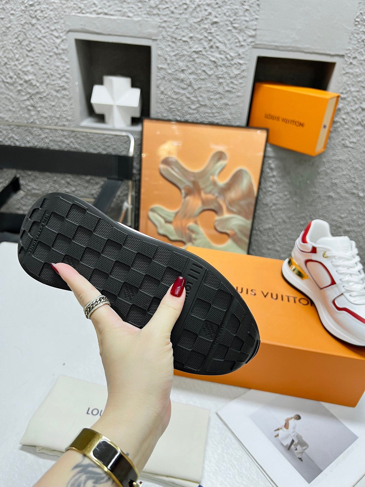 LV WOMEN SNEAKER IN WHITE MIX CHERRY RED CALFSKIN